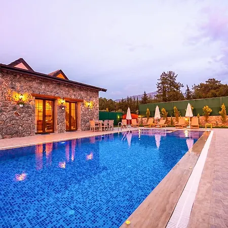 빌라 Sleeps 6 With Pool And Air Con *